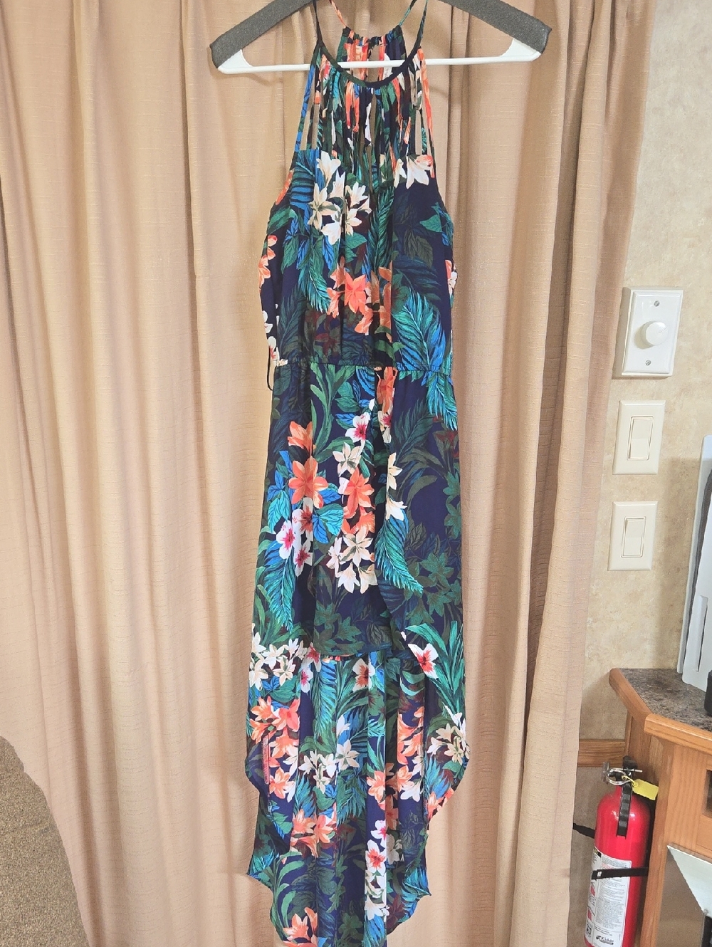 Three Size Small Dresses One Price GORGEOUS
